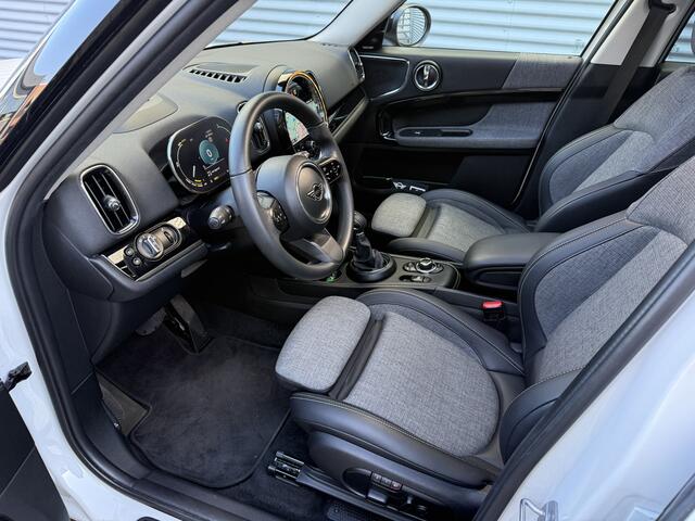 Mini COUNTRYMAN 2.0 Cooper SE ALL4 Pano/H&K/Camera/Apple