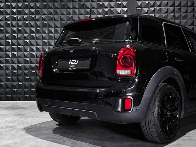 Mini COUNTRYMAN Mini 1.5 Cooper S E ALL4 Chili | All Black | Pano | 18"| HUD | Ad. Li | Sportstoelen |