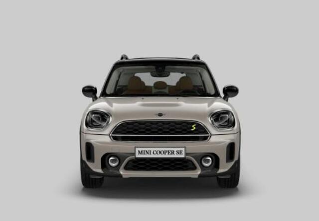 Mini COUNTRYMAN Cooper S E ALL4 Active Cruise Control - Elektrisch verstelbare/verwarmbare stoelen - Comfort acces - Elektrische achterklep - Driving Assistant - Head up - Elektrisch inklapbare buitenspiegels -