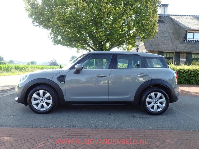 Mini COUNTRYMAN 1.5 One / CARPLAY / STOELVERWARMING / KEYLESS