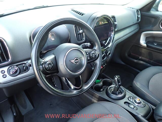 Mini COUNTRYMAN 1.5 Cooper JCW PAKKET !! FACELIFT !! / KEYLESS / PANO / CARPLAY /