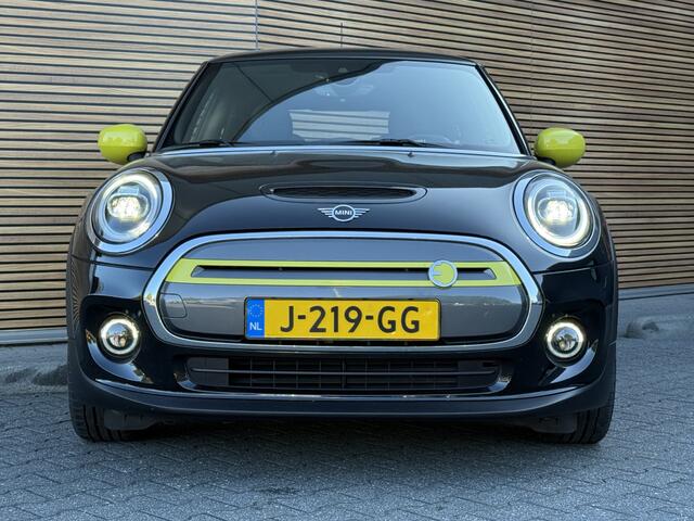 Mini Electric Mini Essential 33 kWh Camera / DAB+ / Navi / Lm Velgen / Clima / Stoelverwarming
