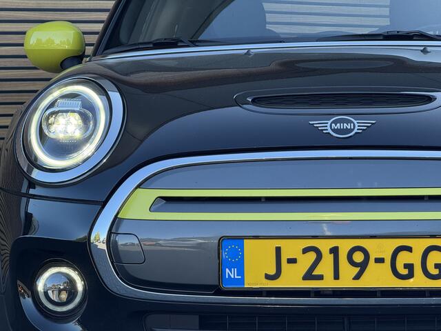 Mini Electric Mini Essential 33 kWh Camera / DAB+ / Navi / Lm Velgen / Clima / Stoelverwarming