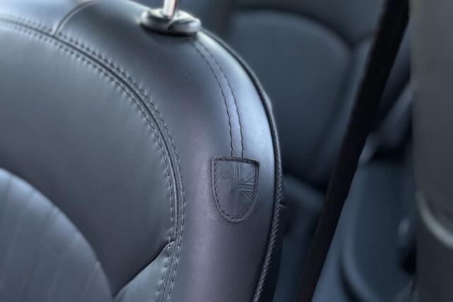 Mini Electric Cooper SE Panodak | Head-Up | Sportleder | Adaptive Cruise | Camera | Stoelverwarming