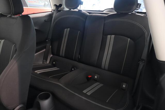 Mini Electric Mini Basic 33 kWh | Climate Control | Snellader | Cruise control | Bluetooth | LED koplampen | Navigatie |