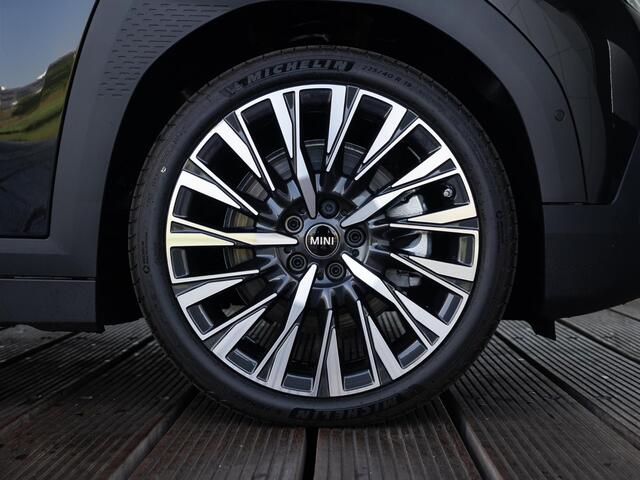 Mini Electric Aceman SE Favoured + XL pakket + Trekhaak + Panoramadak