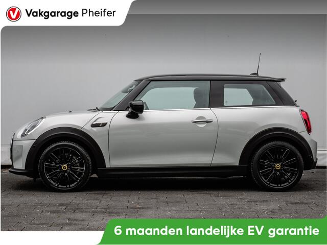 Mini Electric Mini Classic 33 kWh Full map navigatie/ Stoelverwarming/ Sportstoelen/ Carplay/