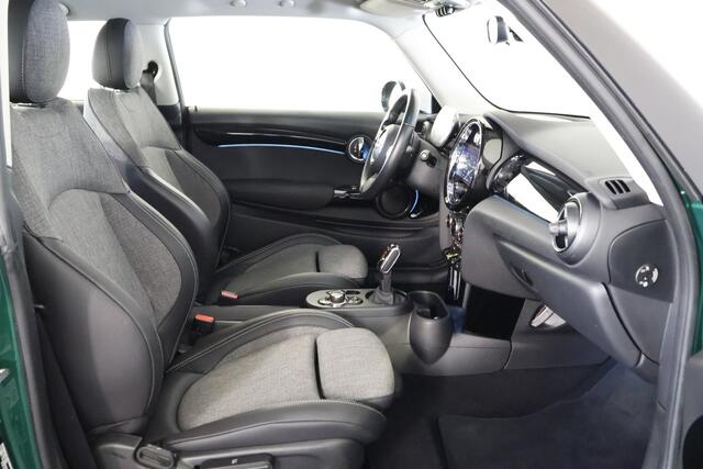 Mini Electric Cooper Collection 33 kWh / LED / Navi / CarPlay / Cruisecontrol