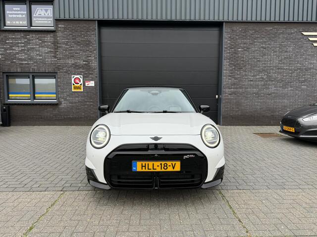 Mini Electric Mini Cooper SE John Cooper Works XL 54.2 kWh | 1E EIGENAAR | HARMAN KARDON | PANO | HEAD-UP | LED | CARPLAY | DAB | BOMVOL | CAMERA |
