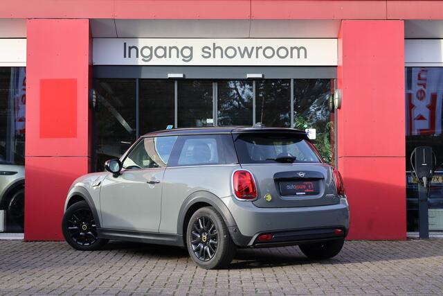 Mini Electric Mini Camden Edition 33 kWh | Origineel NL | PDC | Cruise Control | Navigatie | Climate Control |