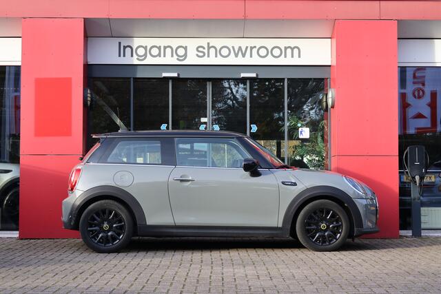 Mini Electric Mini Camden Edition 33 kWh | Origineel NL | PDC | Cruise Control | Navigatie | Climate Control |