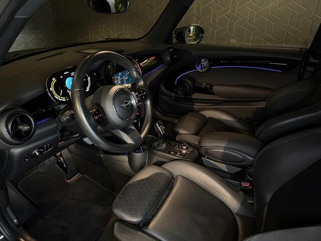 Mini Electric Mini Essential 33 kWh | Pano | CarPlay | Leder