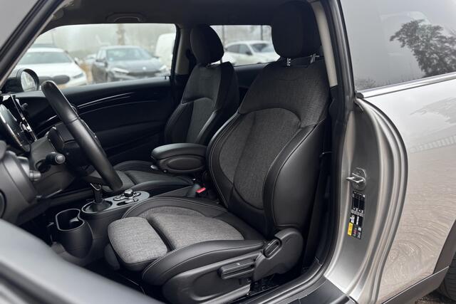 Mini Electric Cooper SE 33 kWh | Camera | Comfort Access | Stoelverwarming | LED