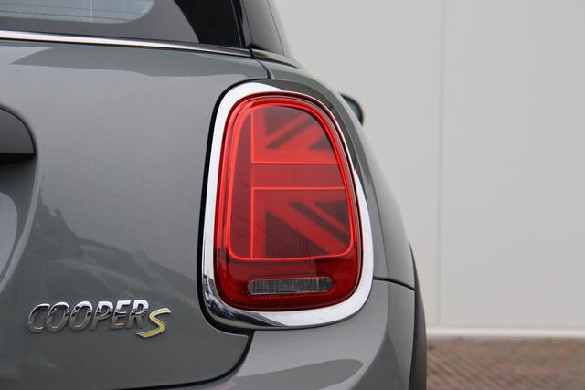 Mini Electric SE | Business Edition Navigatie/ Cruise Control/ Warmtepomp/ Sportstoelen/ Carplay