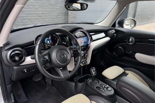 Mini Electric Cooper SE 33 kWh | Camera | Unieke bekleding | Stoelverwarming | LED