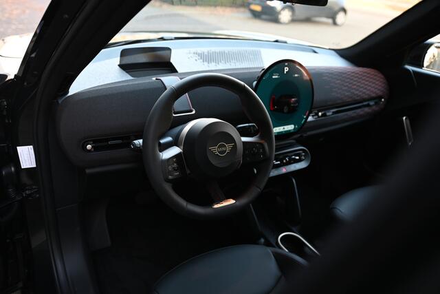 Mini Electric Aceman SE / John Cooper Works / Pakket M / 19" JCW Lap Spoke 2-tone