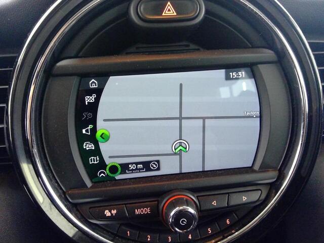 Mini Electric Mini Basic 33 kWh Navigatie Cruise Control Full Led Virtual Cockpit Lichtmetalen velgen Airco