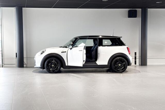 Mini Electric Essential 33Kwh | Resolute Edition | Stoelverwarming | Driving Assistant |