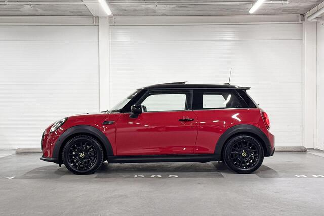 Mini Electric 3-deurs Camden Plus Edition | Glazen panoramadak | Comfort Acces | Essence Pack