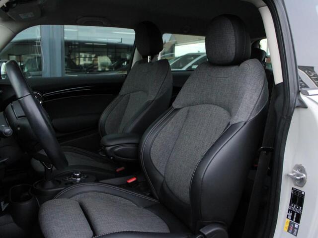 Mini Electric Mini Classic 33 kWh NL-AUTO | CAMERA | 1/2 LEDER | NAVI