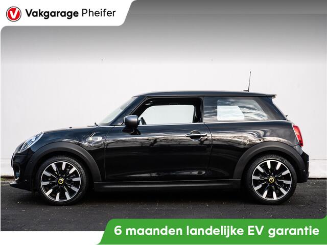Mini Electric Mini Yours 33 kWh Panoramadak/ Harman-Kardon/ Navigatie/ Camera/ Leer/ Full led/ Stoelverwarming