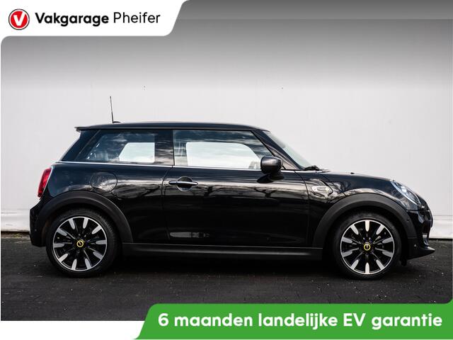 Mini Electric Mini Yours 33 kWh Panoramadak/ Harman-Kardon/ Navigatie/ Camera/ Leer/ Full led/ Stoelverwarming