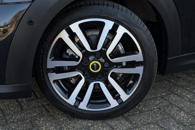 Mini Electric Mini Cooper SE | Panodak | Sportleder | Harman Kardon | Camera | Comfort Access