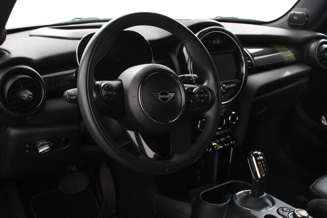 Mini Electric Cooper Charged 33 kWh | Leder | Climate Control | Cruise Control | Navigatie | Camera | Head up | Harman Kardon