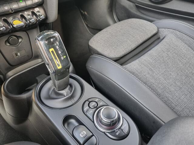 Mini Electric Mini MINI Yours 33 kWh NAVI / CAMERA / CRUISE / PDC / STOELVERWARMING