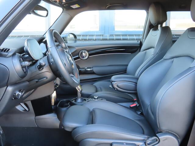 Mini Electric Mini Classic 33 kWh | lederen bekleding | camera | keyless entry |