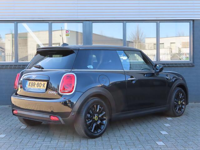 Mini Electric Mini Classic 33 kWh | lederen bekleding | camera | keyless entry |