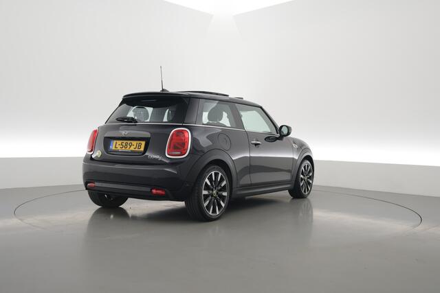 Mini Electric Mini Cooper S Yours 33 kWh | Rijklaar! | S/K-dak | HUD | Harman/Kardon | Leder | Camera+PDC | Nav+CarPlay | Stoelverw. | Dig. Cockpit | Led | ACC V