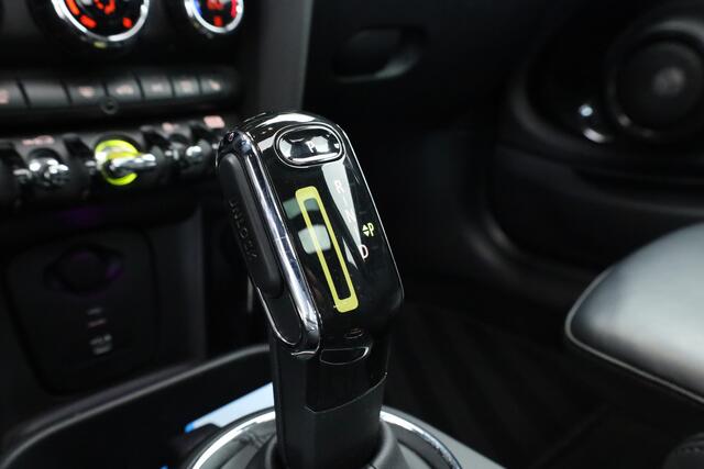 Mini Electric Mini Cooper S Yours 33 kWh | Rijklaar! | S/K-dak | HUD | Harman/Kardon | Leder | Camera+PDC | Nav+CarPlay | Stoelverw. | Dig. Cockpit | Led | ACC V