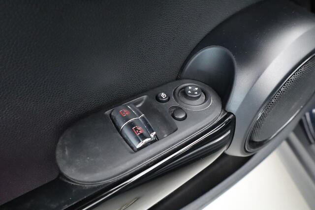 Mini Electric Mini Cooper S Yours 33 kWh | Rijklaar! | S/K-dak | HUD | Harman/Kardon | Leder | Camera+PDC | Nav+CarPlay | Stoelverw. | Dig. Cockpit | Led | ACC V