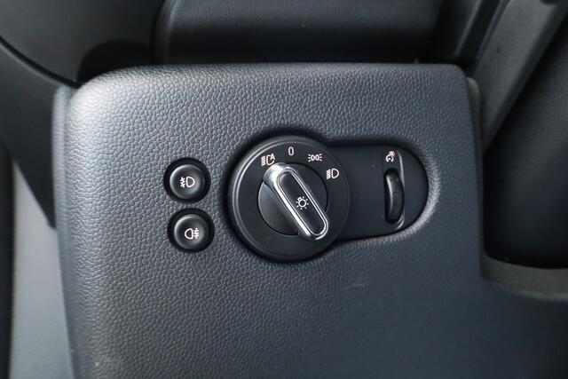 Mini Electric Mini Cooper S Yours 33 kWh | Rijklaar! | S/K-dak | HUD | Harman/Kardon | Leder | Camera+PDC | Nav+CarPlay | Stoelverw. | Dig. Cockpit | Led | ACC V