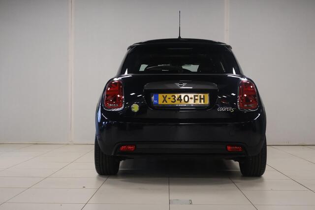 Mini Electric Mini Camden Plus Edition 33 kWh | Leder | Panoramadak | Stoelverwarming .