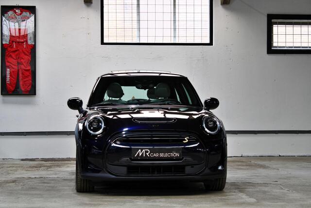 Mini Electric Mini Classic 33 kWh | Panoramadak | Driving Assistant Plus | Apple Carplay | Stuurwielverwarming | NL auto | 1e eigenaar |