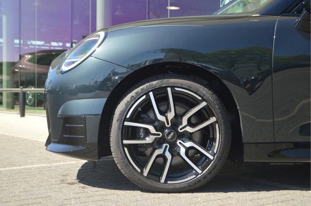 Mini Electric Hatchback Cooper SE / John Cooper Works / Pakket XL / 18" JCW Lap Spoke 2-tone
