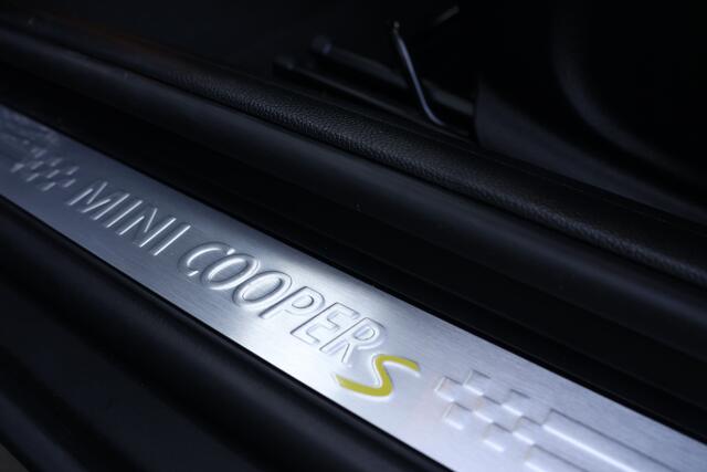 Mini Electric Mini Cooper SE 33 kWh LED/Airco/Navi Plus/Apple CarPlay/Sfeer/DAB/16"