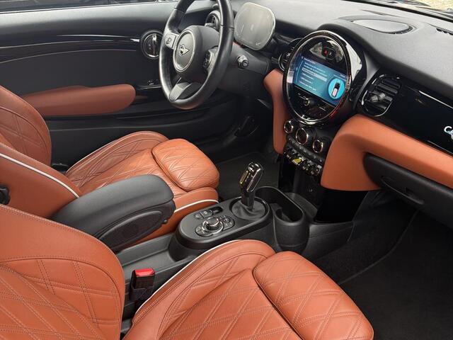 Mini Electric Mini Camden Edition 33 kWh | Leder | Stoelverwarming | Snellader | Privacy Glass | Stuurverwarming