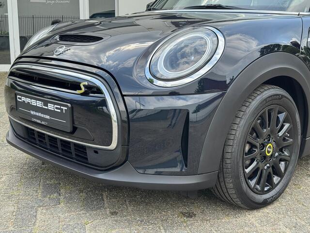 Mini Electric Cooper SE Yours | LEDER | PANORAMADAK | CAMERA | CLIMAAT CONTROL