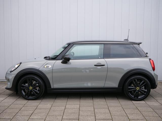 Mini Electric Mini Basic 33 kWh Automaat LED / Climate Control / Navigatie / SOH 95 %