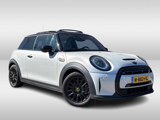 Mini Electric MINI Yours 33 kWh / Panoramadak / Leder / Keyless / 17'' / CarPlay / Navigatie / Stuur+Stoelverwarming / Cruise Control / LED Koplampen