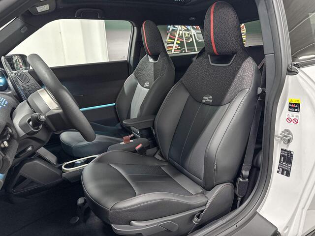 Mini Electric Cooper 3-deurs Cooper SE | John Cooper Works uitvoering | Pakket M | 18" JCW Lap Spoke 2-tone