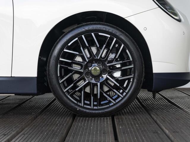 Mini Electric 3-Deurs Cooper SE Paul Smith L-pakket | Stoel & Stuurverwarming | 360' Camera | Harman/Kardon | Head-Up Display |