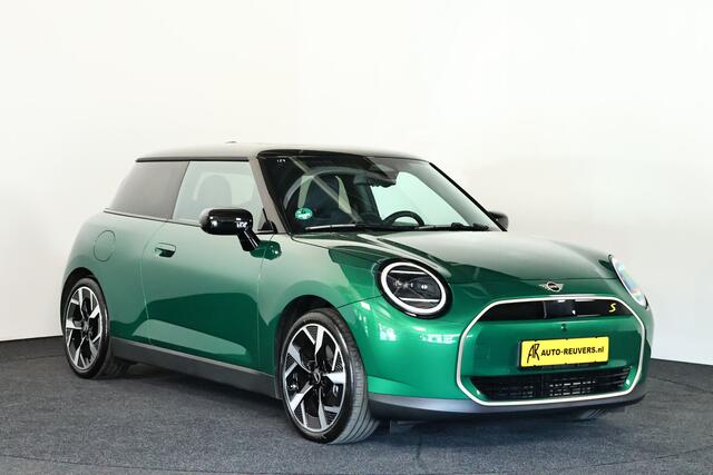 Mini Electric 3-Deurs Cooper SE Favoured XL 54.2 kWh HUD / Leder / Pano / H&K / ACC / 360 Cam