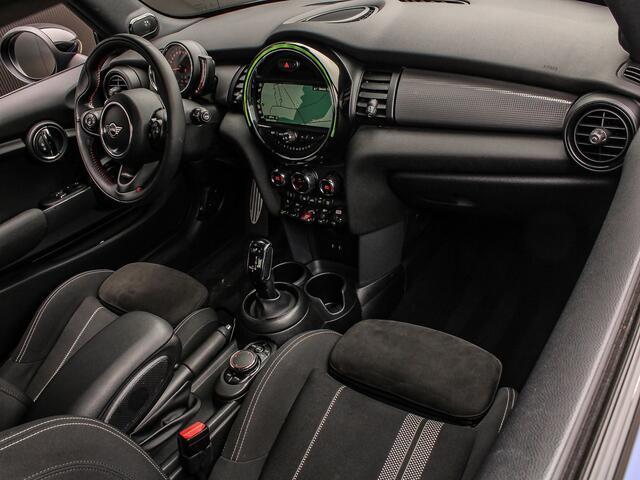 Mini John Cooper Works 1.5 136PK Automaat JCW Pakket | HARMAN EN KARDON | KEYLESS | SFEERVERLICHTING | NAVI | PDC |