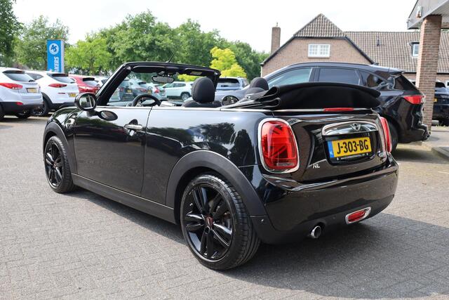 Mini John Cooper Works Mini Cabrio 1.5 JCW Chili HARMAN&KARDON STOELVERW. HALFLEER NAVI CRUISE CLIMA VOICE 2xPDC 17''LMV WINDSCHERM SFEERVERL.