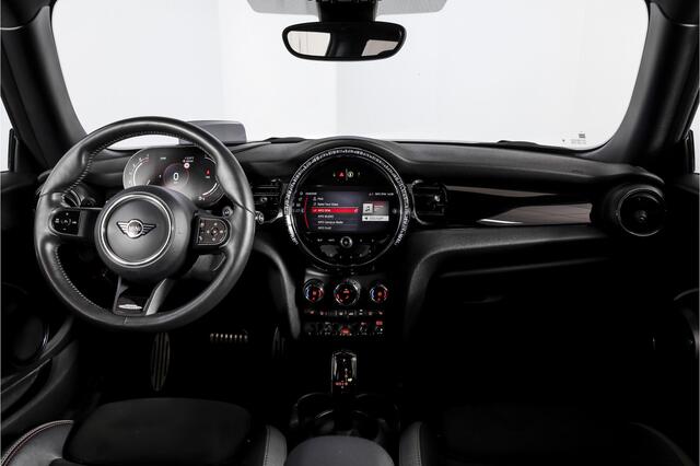 Mini John Cooper Works S 2.0 Cooper | S/K Panodak | Dig.Cockpit | Adapt.Cruise | Stoelverw. | Camera+PDC | NAV+App.Connect | Auto.Airco | LM 17" |