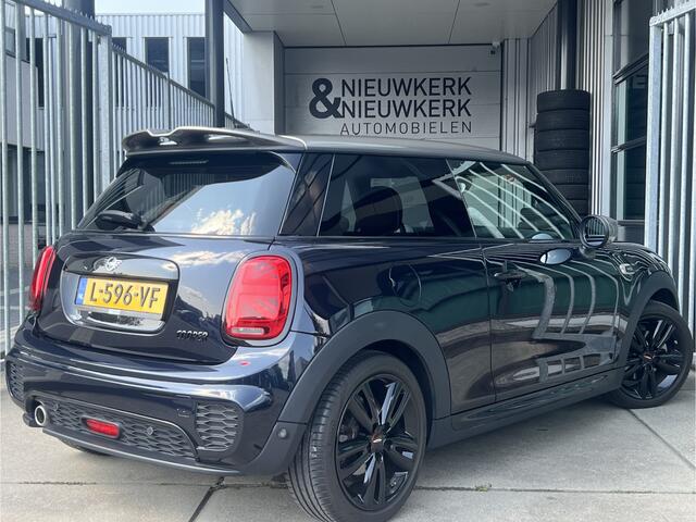 Mini John Cooper Works Mini 1.5 Dalston Edition | JCW PACK | LEDER | HARMAN/KARDON | CARPLAY/ANDROID | NAVI | CRUISE CONTROL | PDC V+A | CLIMATE CONTROL | LMV 17'' | STOELVERWARMING | KEYLESS | LED